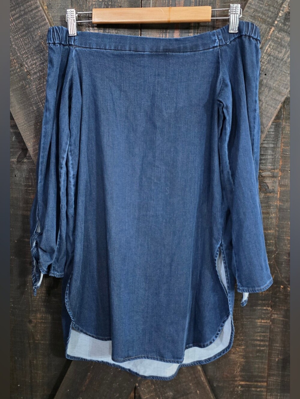 WHBM Off Shoulder Blouse With 3/4 tie Sleeves Small